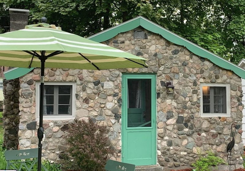 Green Buoy Resort (Happy Landings Resort, Happy Landing Motel) - Web Listing (newer photo)
